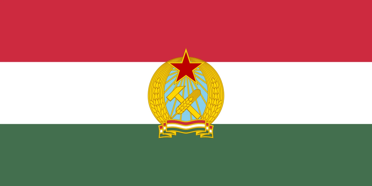 Bandera roja, blanca y verde con un escudo comunista de martillo, espiga y estrella roja