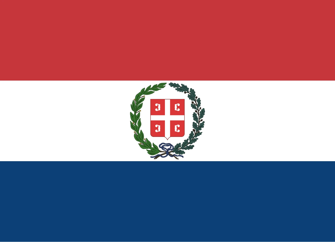 Bandera vermella, blanca i blava amb un escut envoltat per una corona de fulles