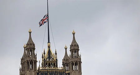 Bandera Reino Unido en luto